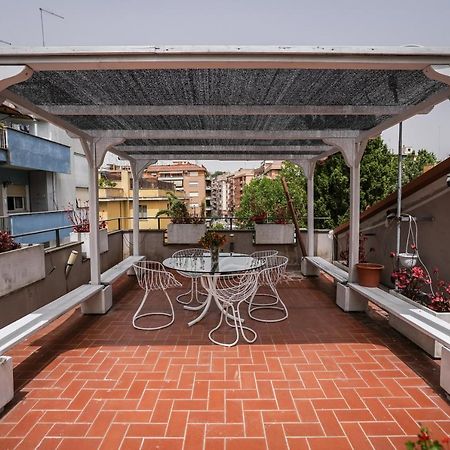 ローマStunning Terrace Vatican Cityアパートメント エクステリア 写真